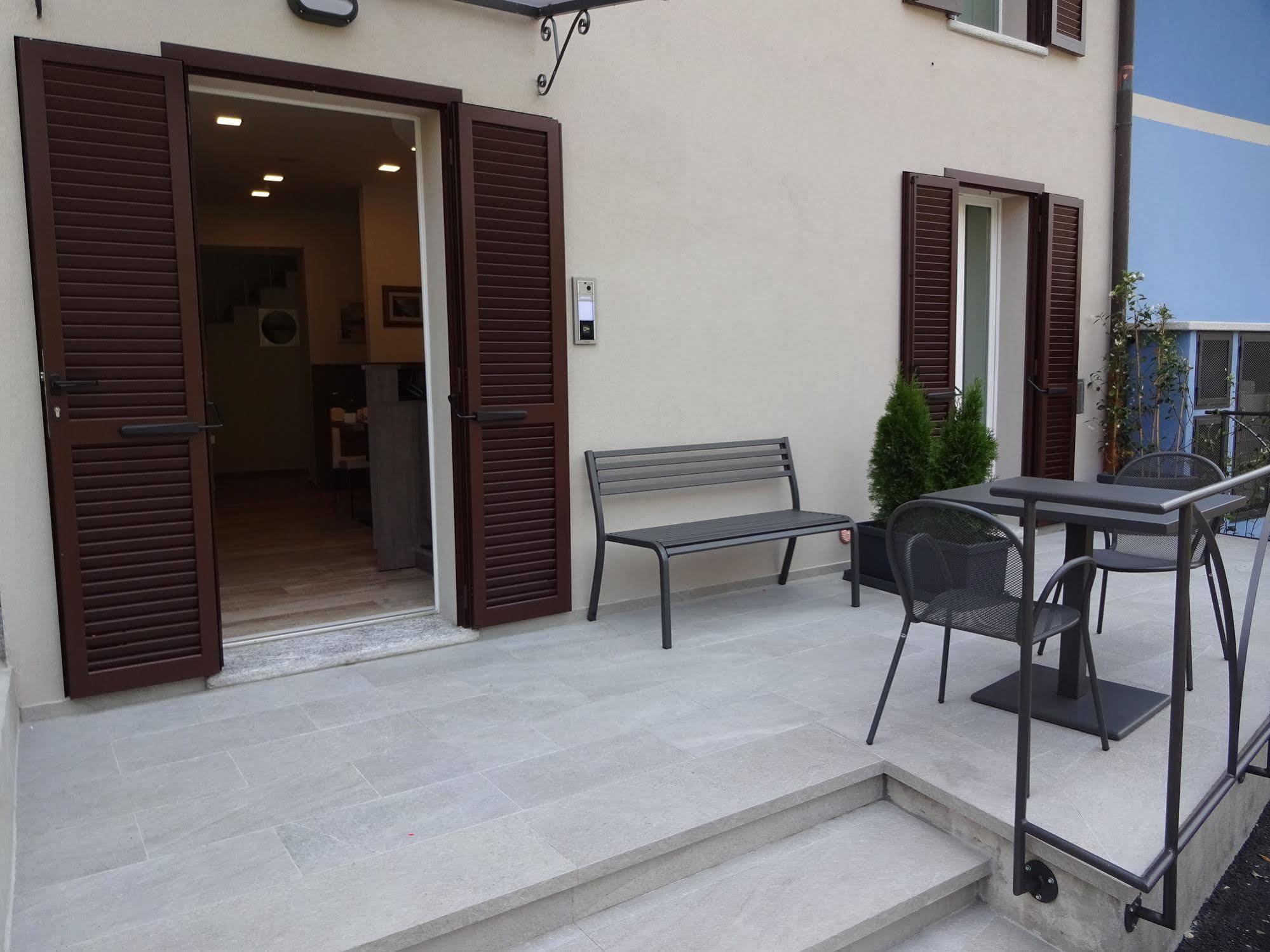 Italianway - Affittacamere Brenna San Fermo della Battaglia Zewnętrze zdjęcie